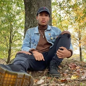 Meet your Posher, Justin